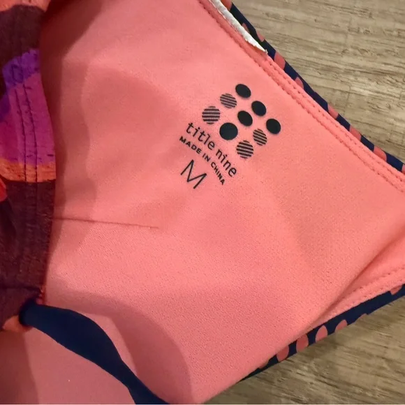 🌴💗Title Nine Tankini Top Floral Swimsuit-Adjustable Straps-Athletic Swim-Medium - Picture 3 of 4